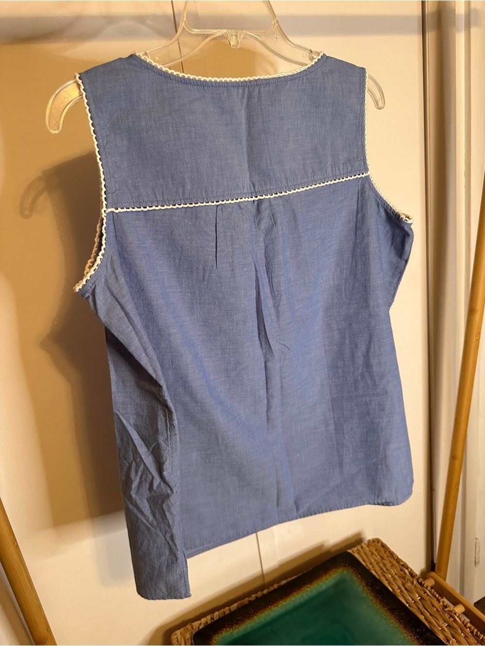 Talbots Light Blue‎ Sleeveless Embroidered Tie-Front Tank xlp - Picture 7 of 12
